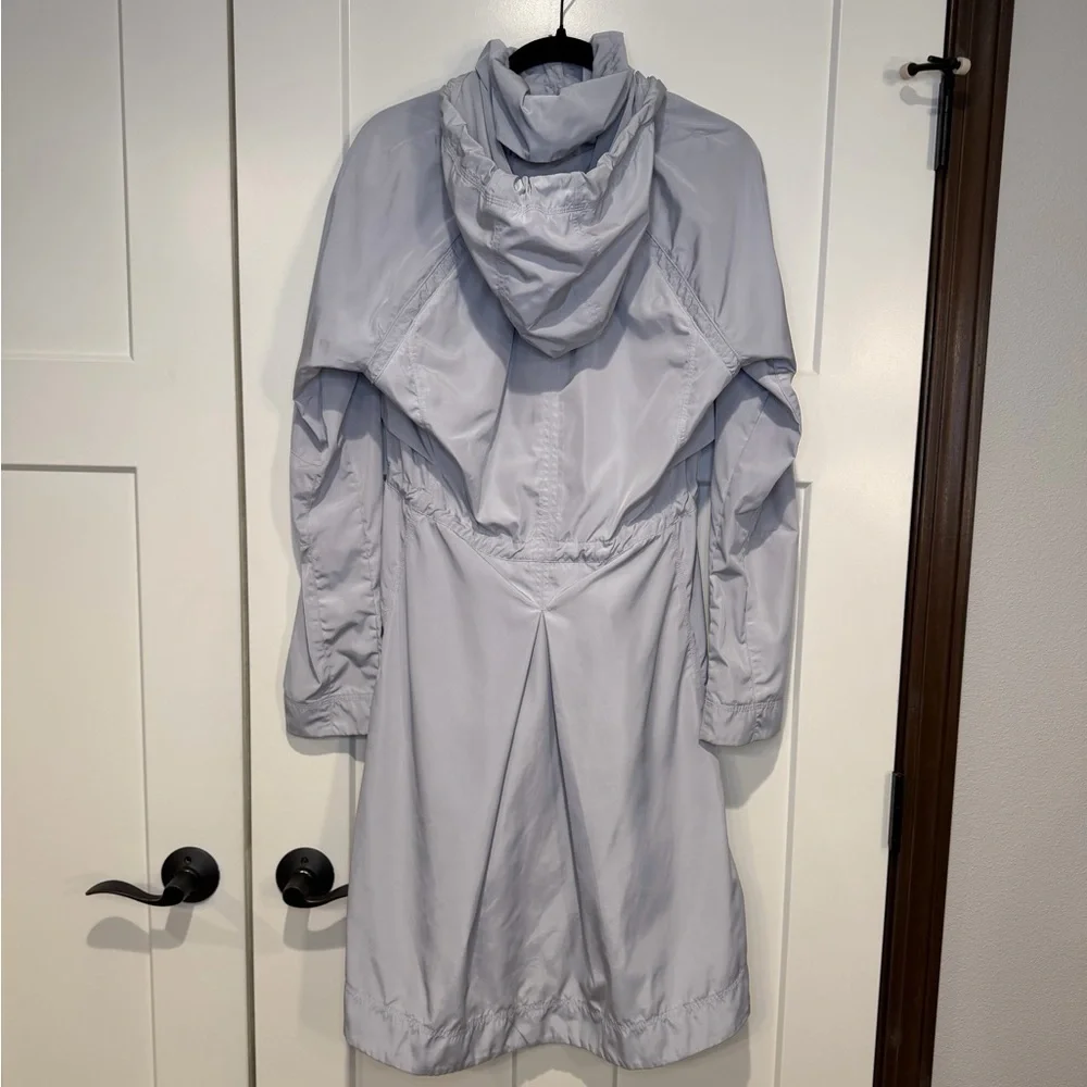 Athleta Solar Wind & Rain Anorak Jacket, Grey/Silver SIZE MT
